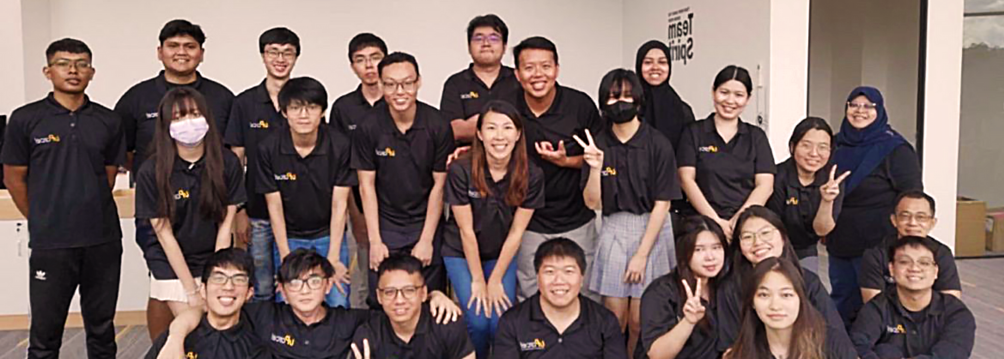 uparcel-team-image
